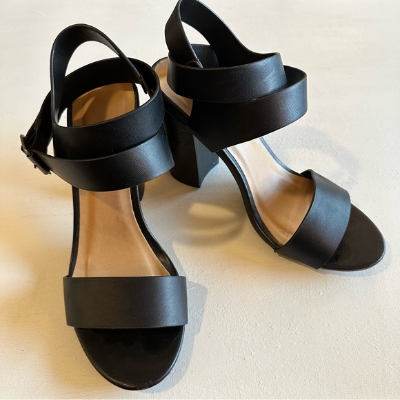 Heart In D Black Ankle Wrap Block Heeled Sandals Size 8.5 - Picture 5 of 13